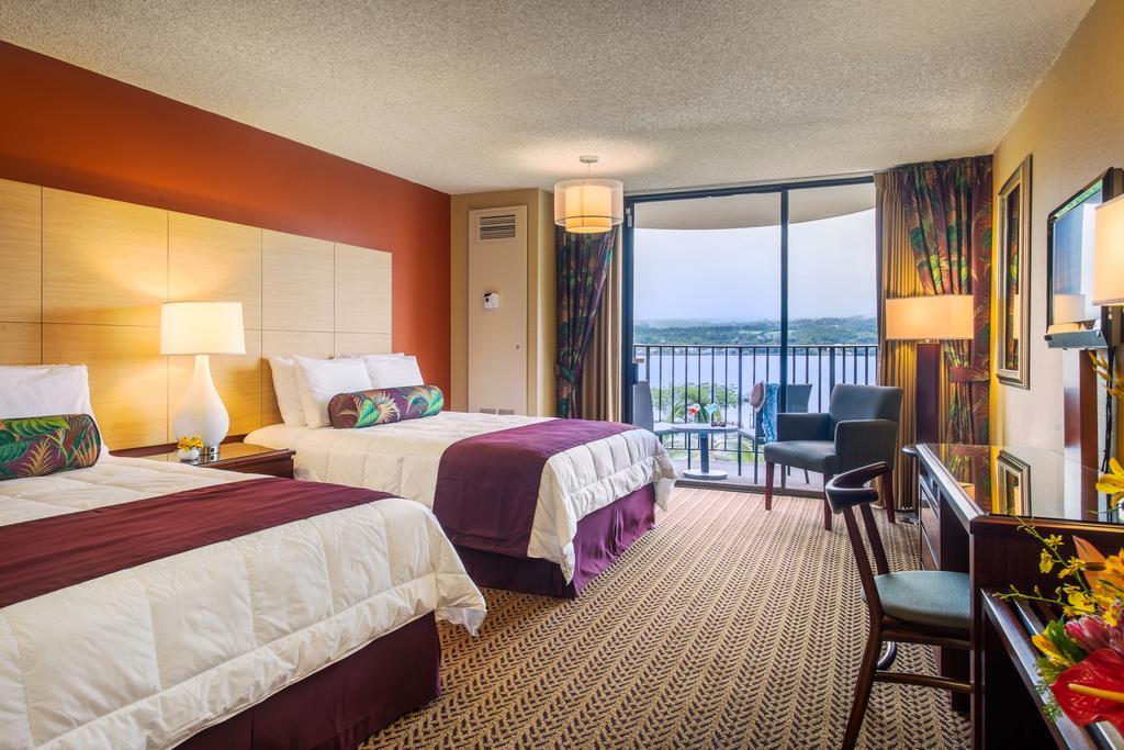 Castle Hilo Hawaiian Hotel Exterior photo