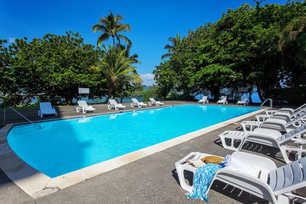 Castle Hilo Hawaiian Hotel Exterior photo