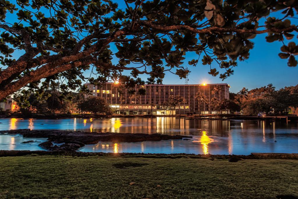 Castle Hilo Hawaiian Hotel Exterior photo