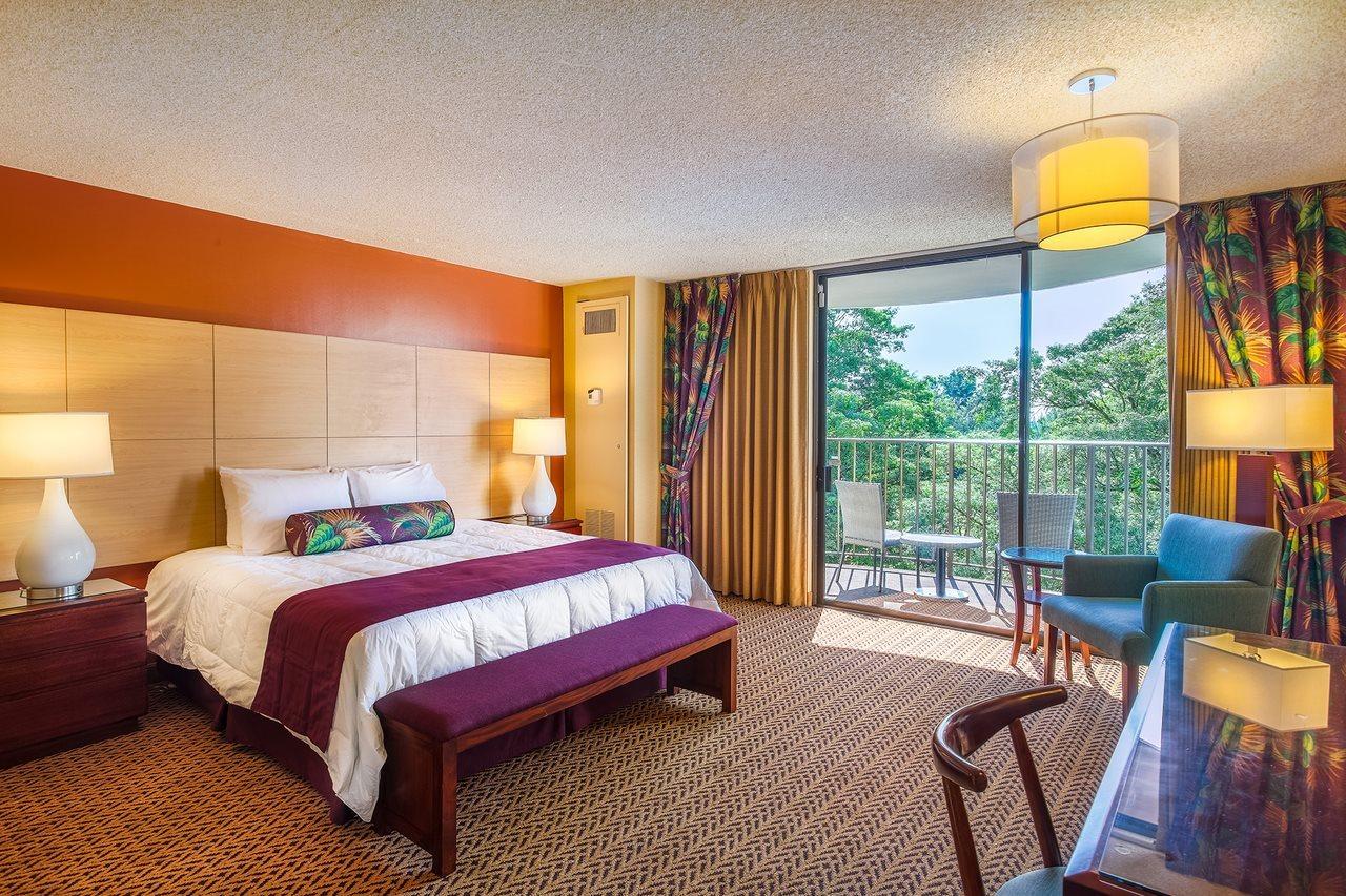 Castle Hilo Hawaiian Hotel Exterior photo