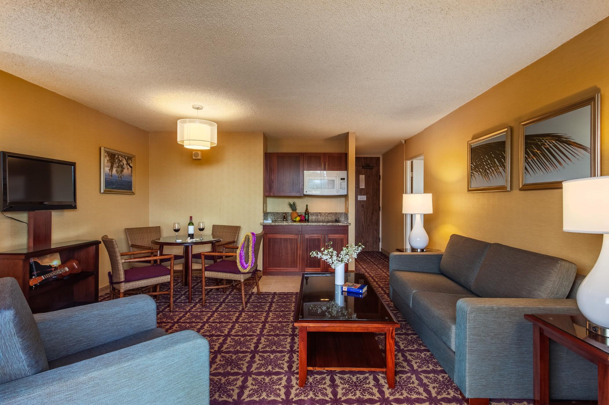 Castle Hilo Hawaiian Hotel Exterior photo