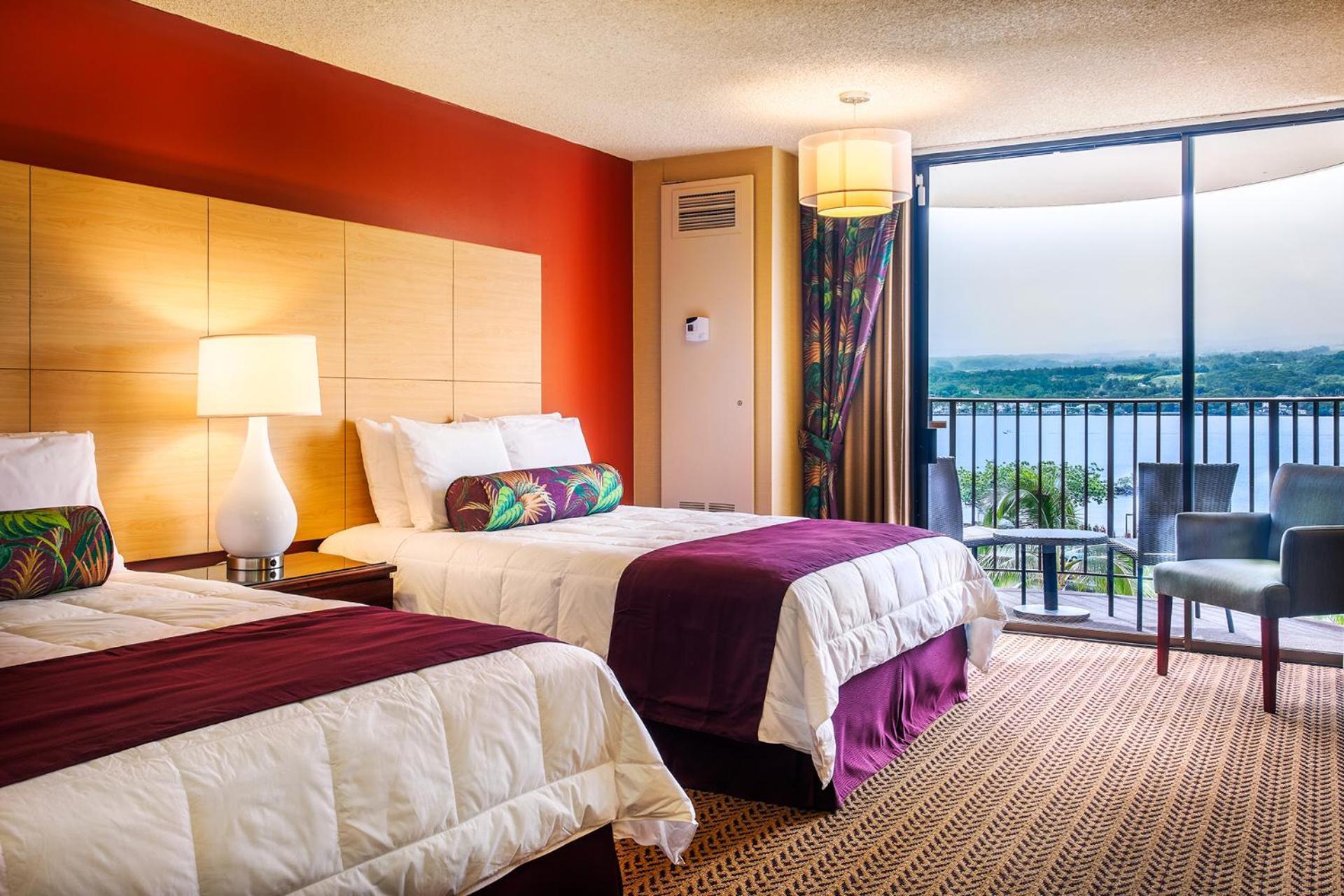 Castle Hilo Hawaiian Hotel Exterior photo