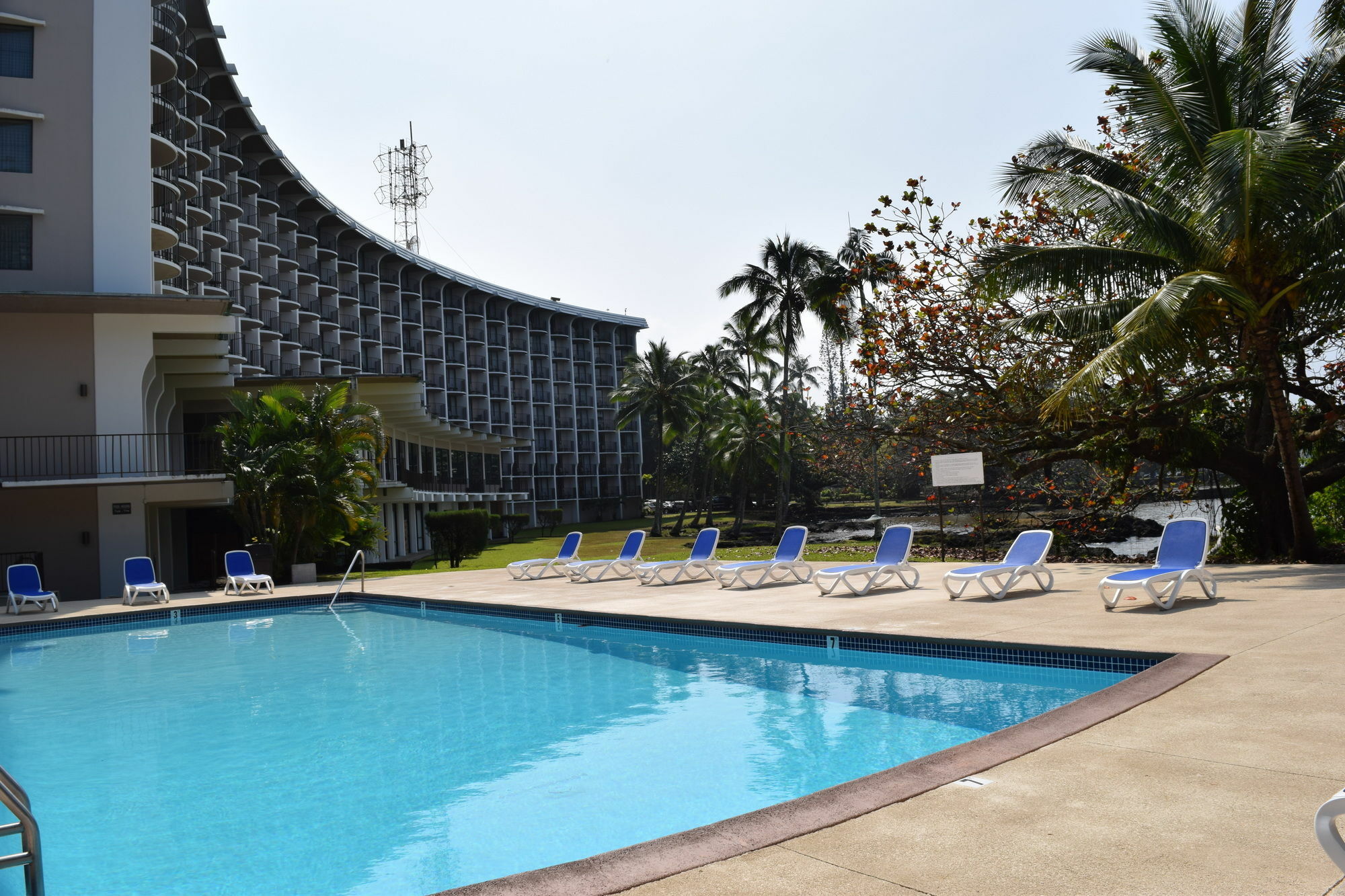 Castle Hilo Hawaiian Hotel Exterior photo