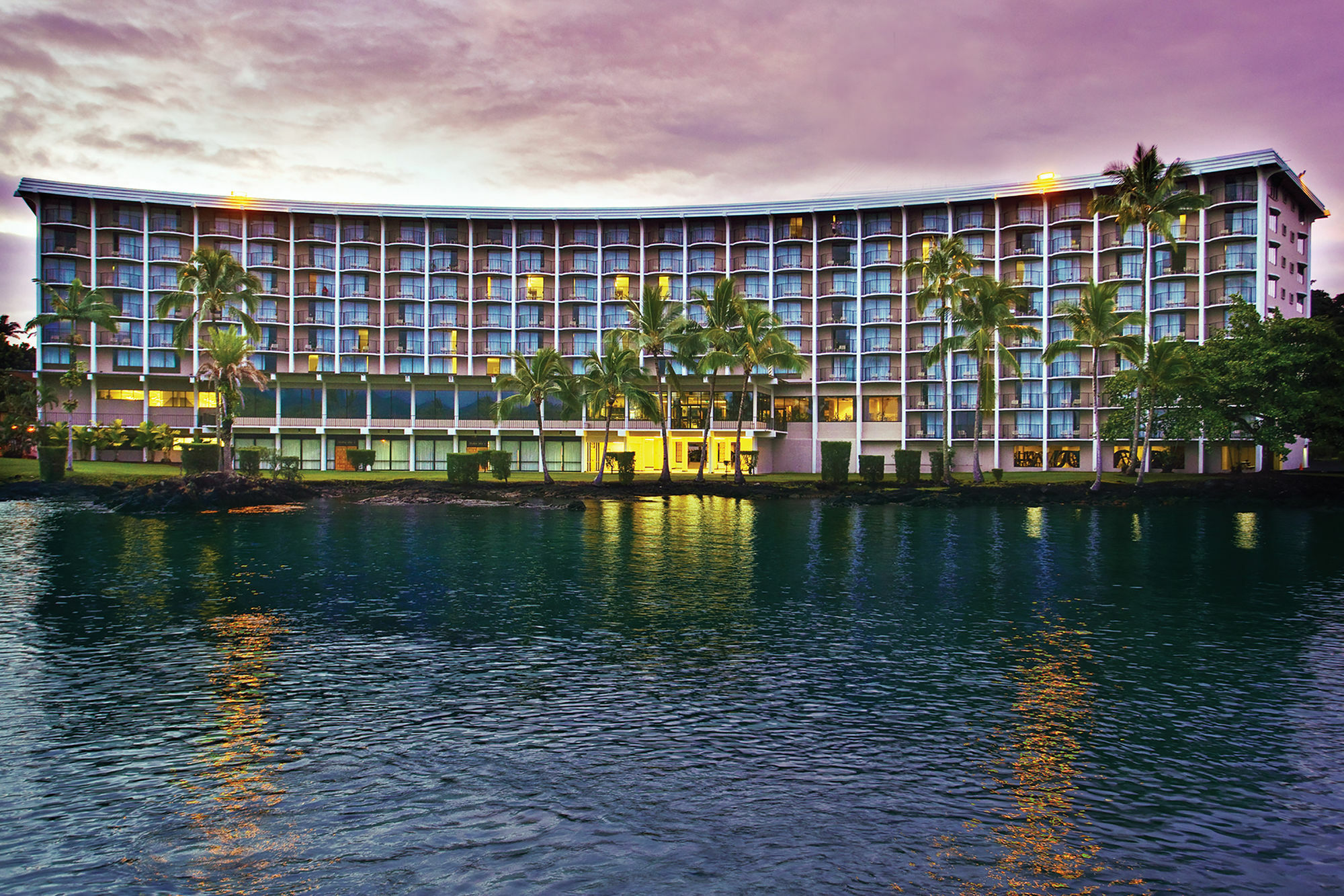 Castle Hilo Hawaiian Hotel Exterior photo