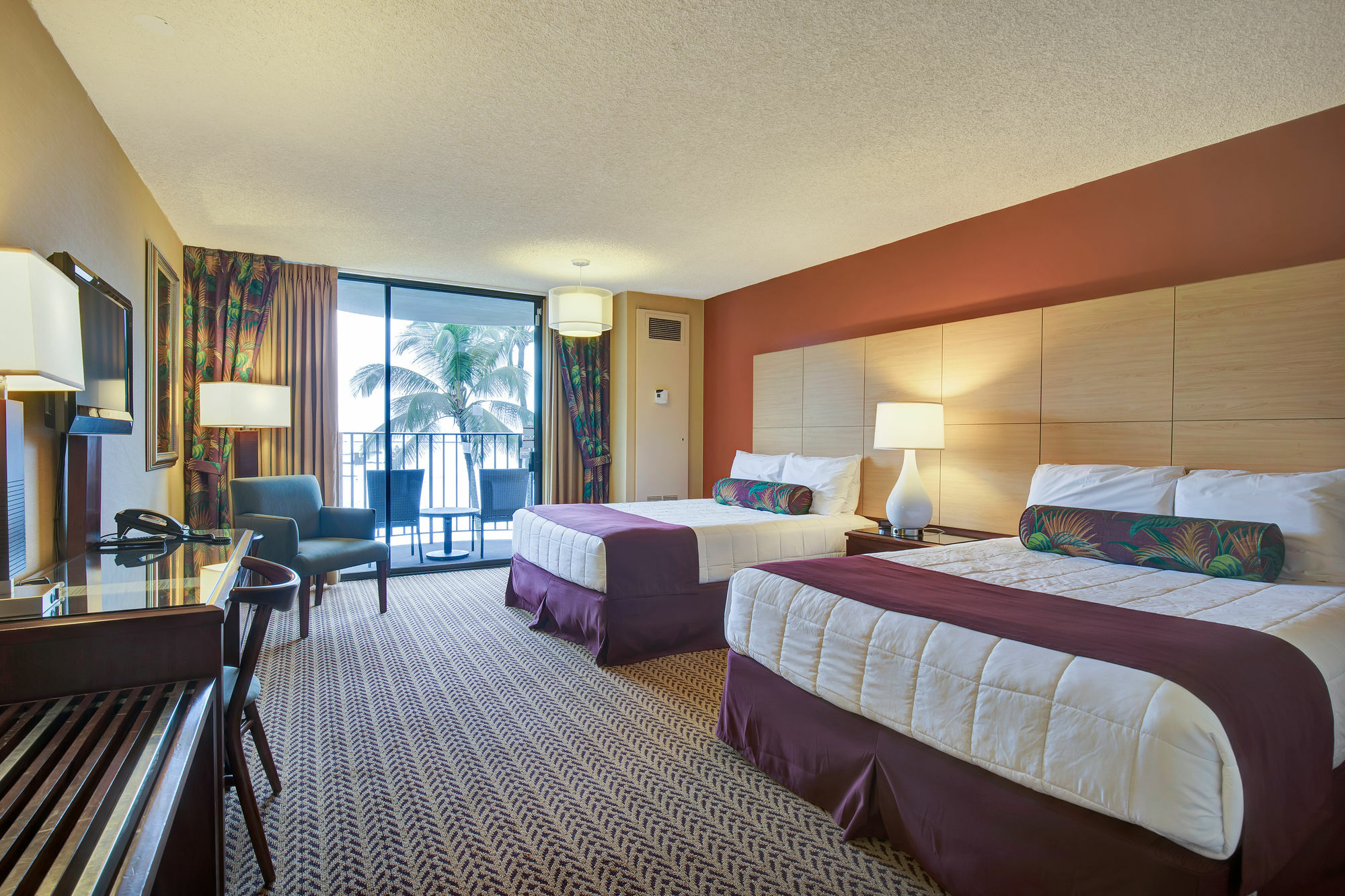 Castle Hilo Hawaiian Hotel Exterior photo
