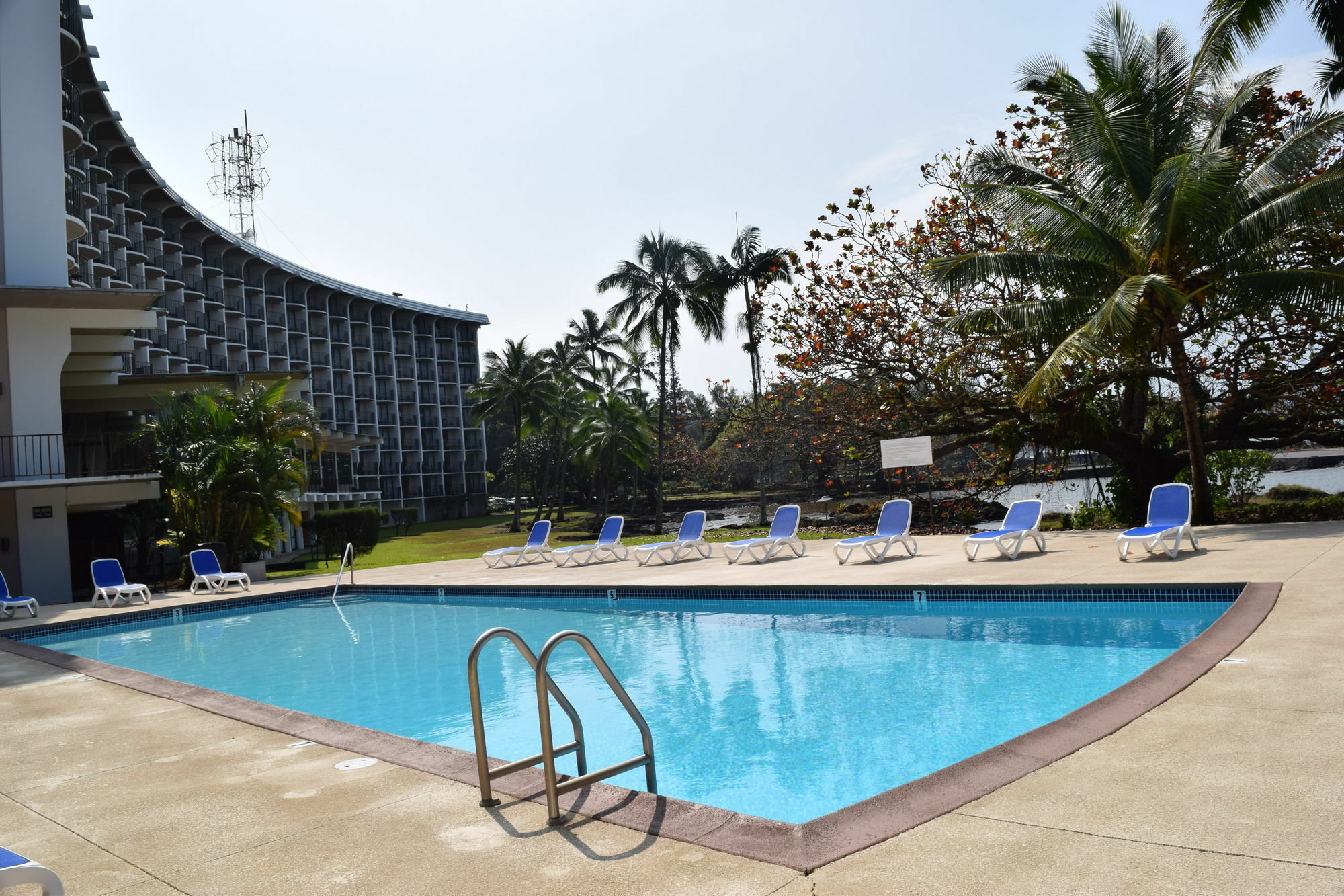 Castle Hilo Hawaiian Hotel Exterior photo