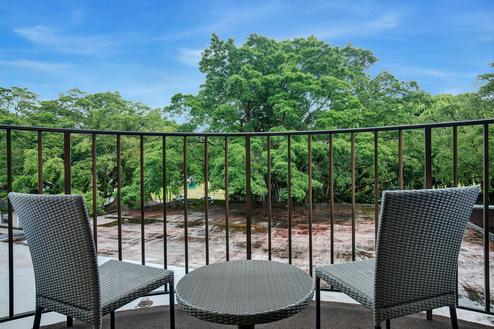 Castle Hilo Hawaiian Hotel Exterior photo