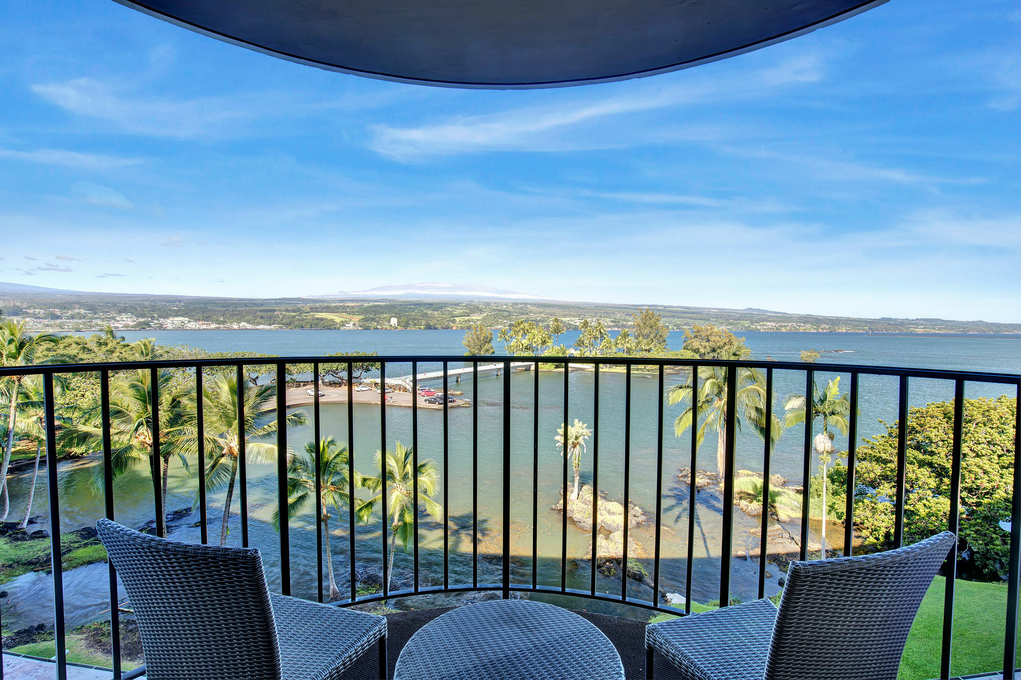 Castle Hilo Hawaiian Hotel Exterior photo